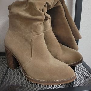 Taupe boots